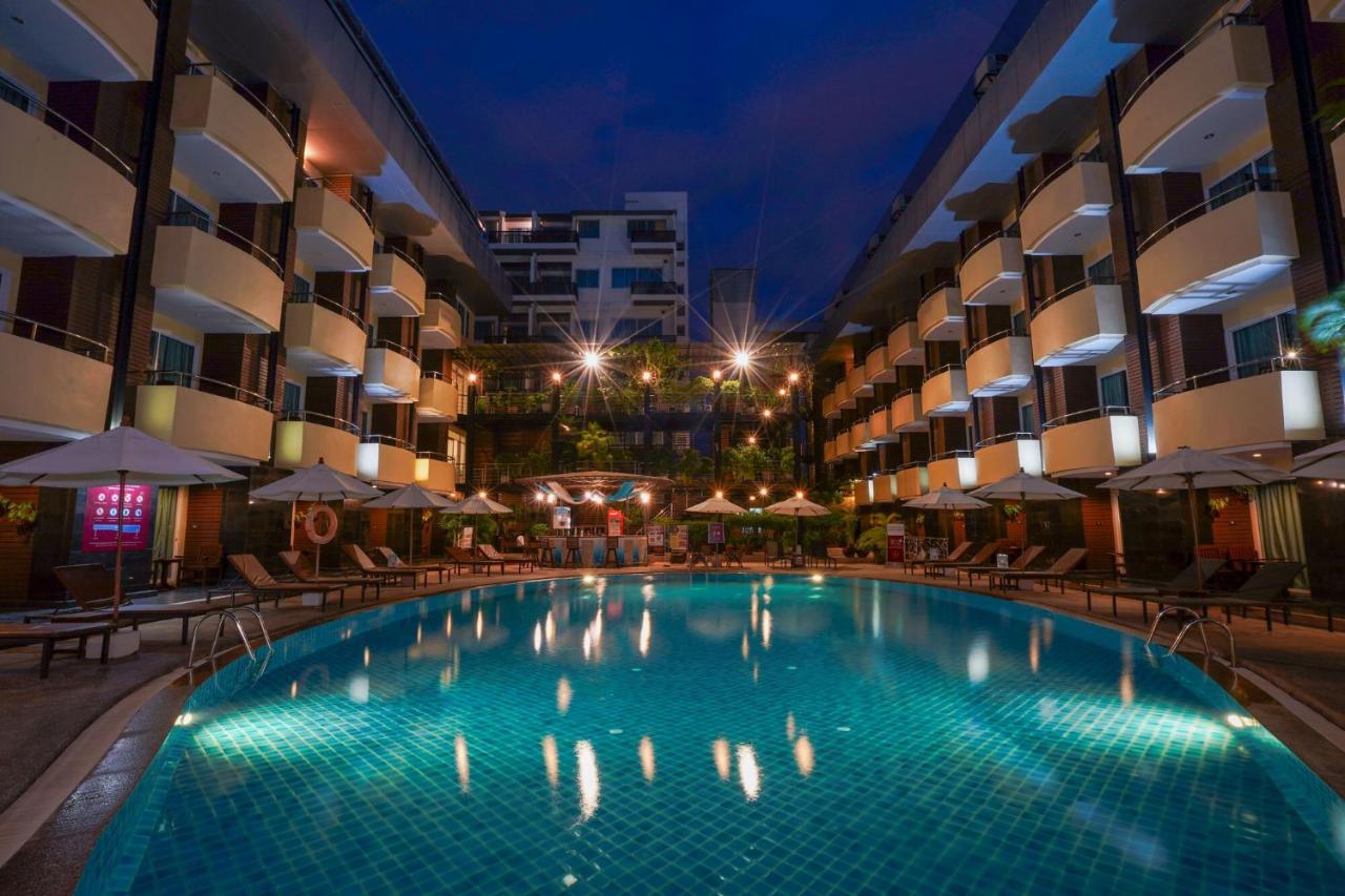 Baron Beach Hotel Pattaya Exteriör bild