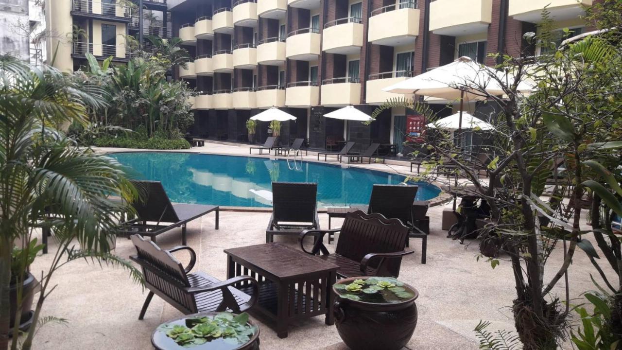 Baron Beach Hotel Pattaya Exteriör bild