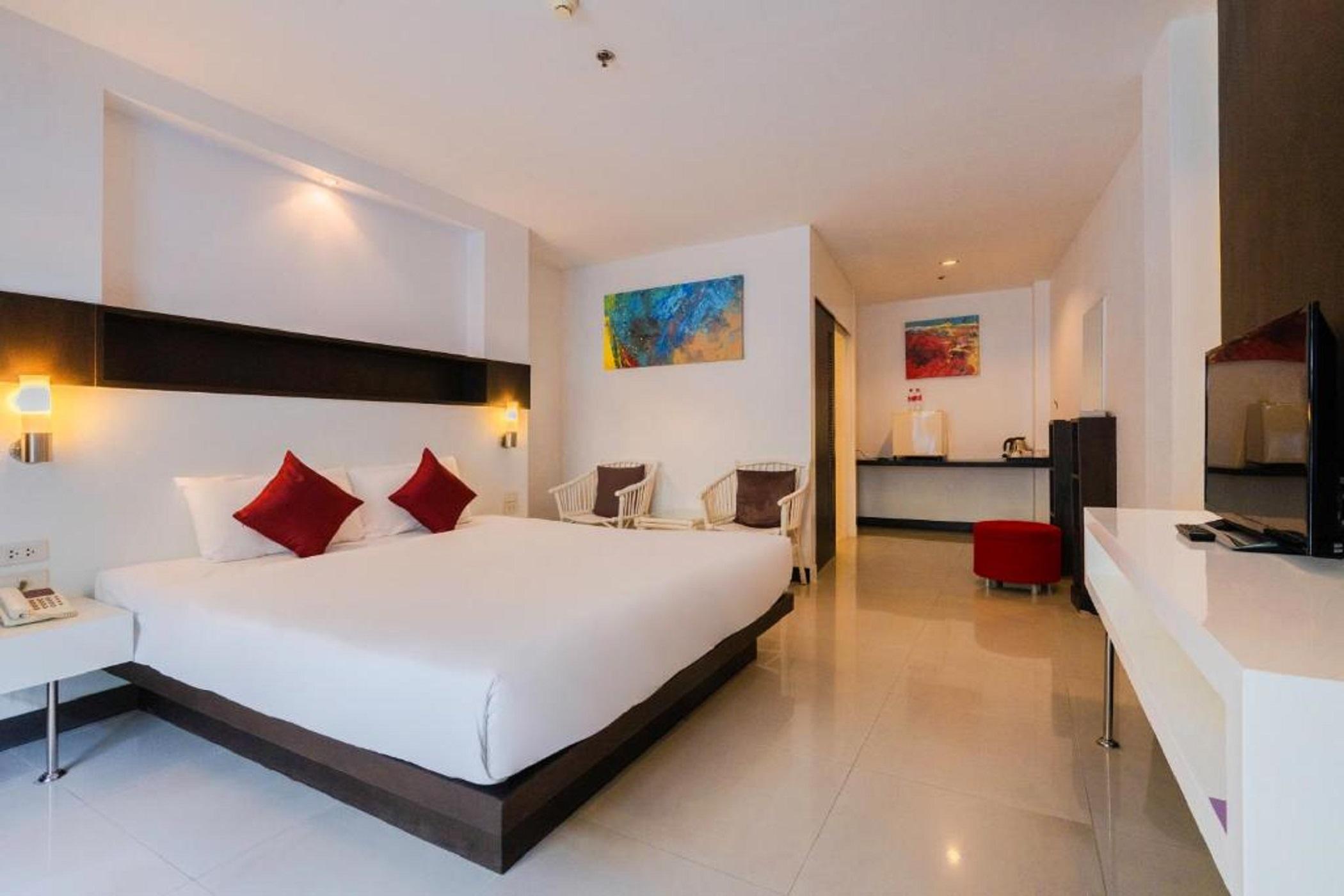 Baron Beach Hotel Pattaya Exteriör bild