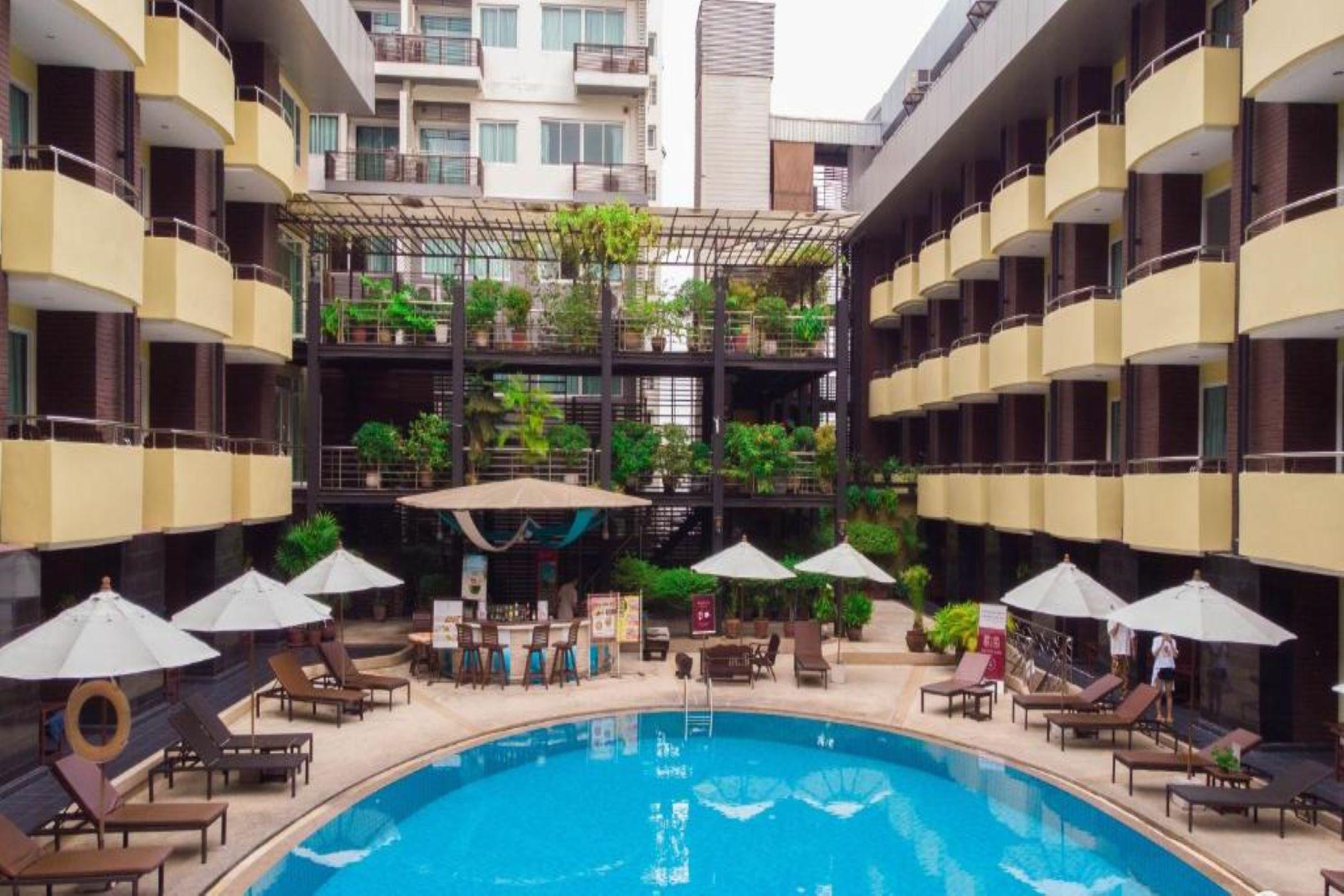 Baron Beach Hotel Pattaya Exteriör bild