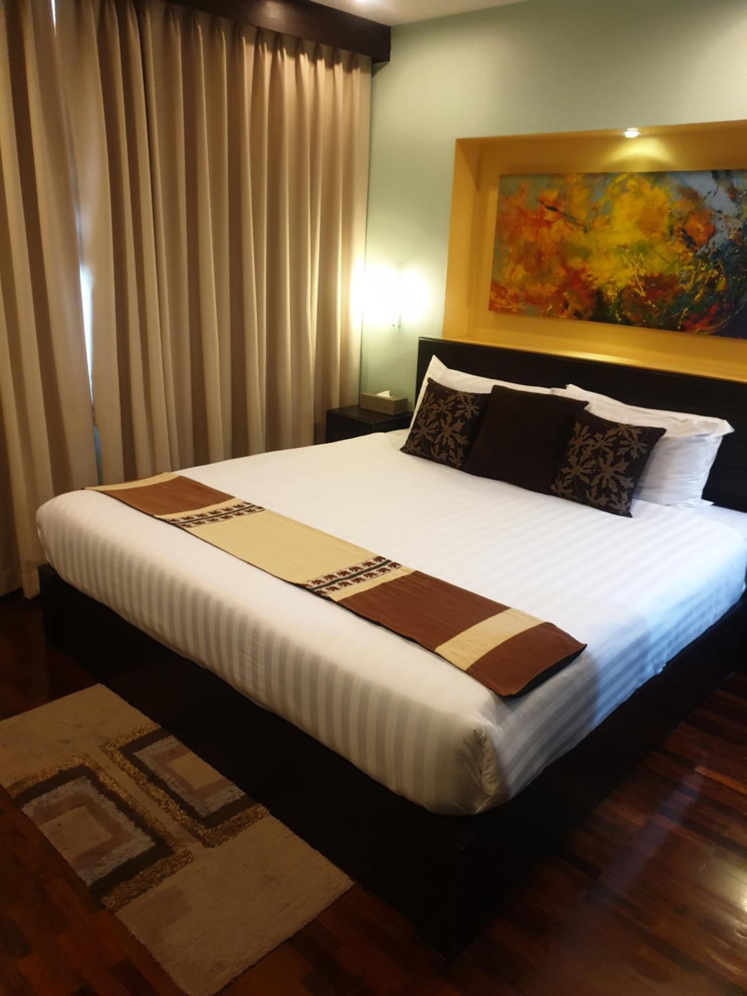 Baron Beach Hotel Pattaya Exteriör bild